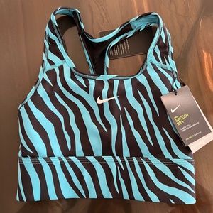Nike Swoosh Sports Bra